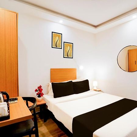 Super Townhouse Jayanagar Hotell Bangalore Exteriör bild