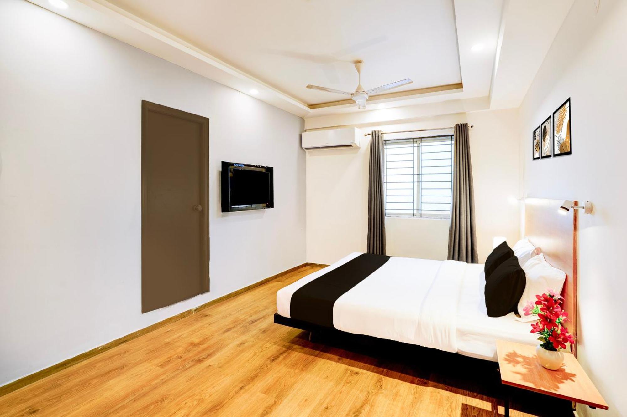 Super Townhouse Jayanagar Hotell Bangalore Exteriör bild