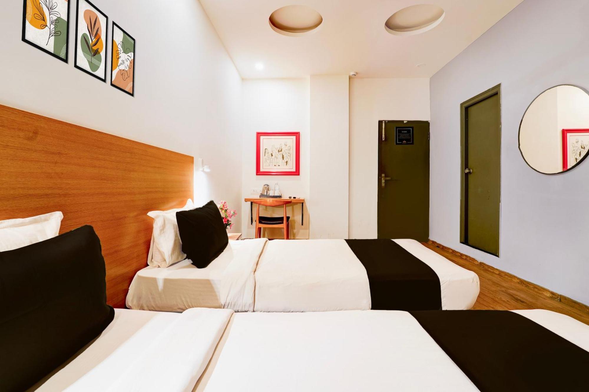 Super Townhouse Jayanagar Hotell Bangalore Exteriör bild