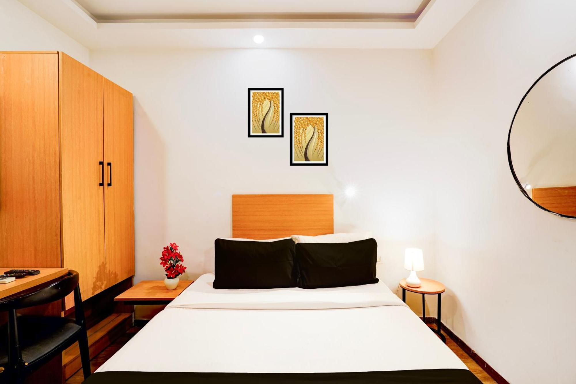 Super Townhouse Jayanagar Hotell Bangalore Exteriör bild