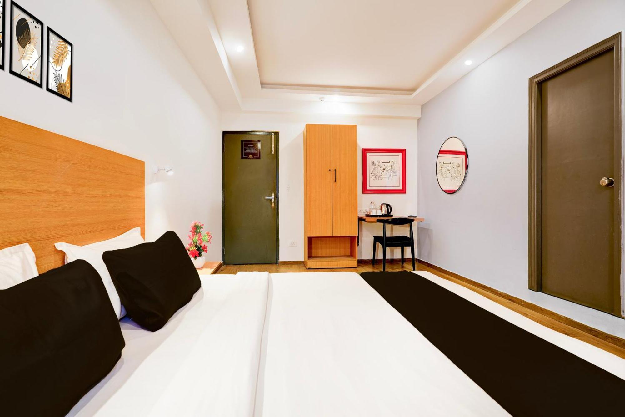 Super Townhouse Jayanagar Hotell Bangalore Exteriör bild