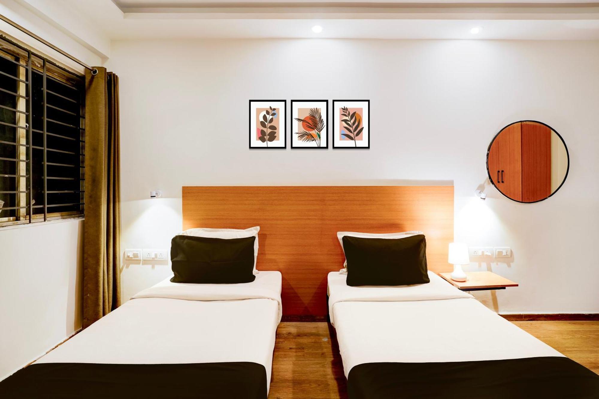 Super Townhouse Jayanagar Hotell Bangalore Exteriör bild