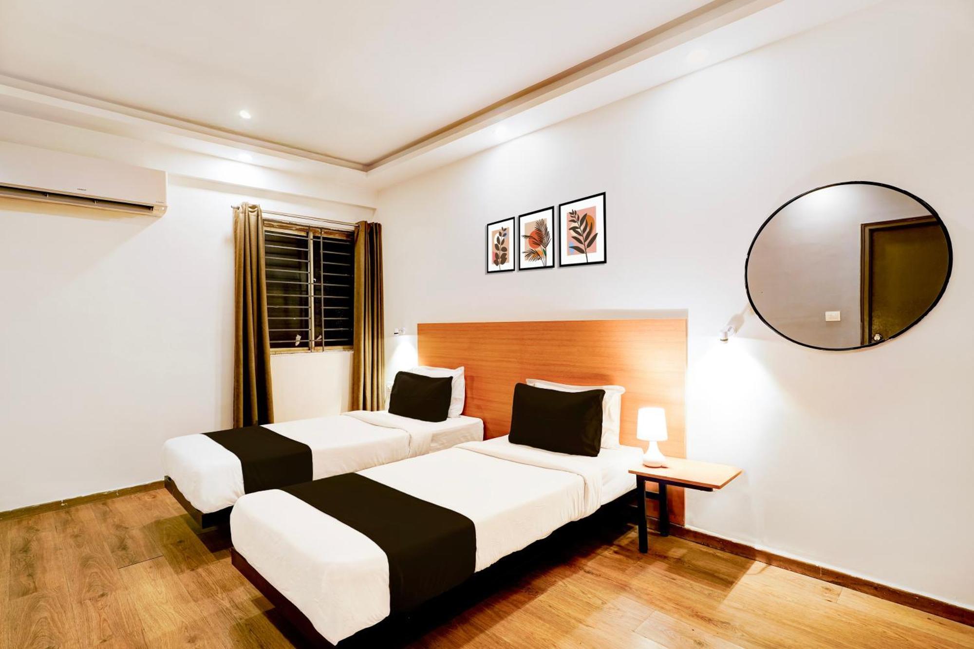 Super Townhouse Jayanagar Hotell Bangalore Exteriör bild