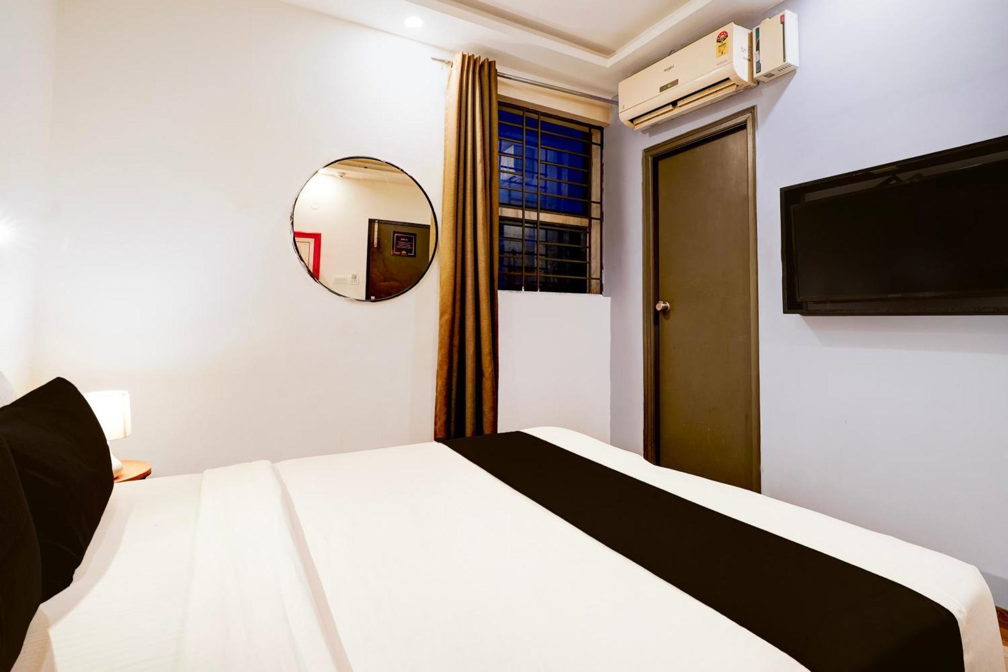Super Townhouse Jayanagar Hotell Bangalore Exteriör bild