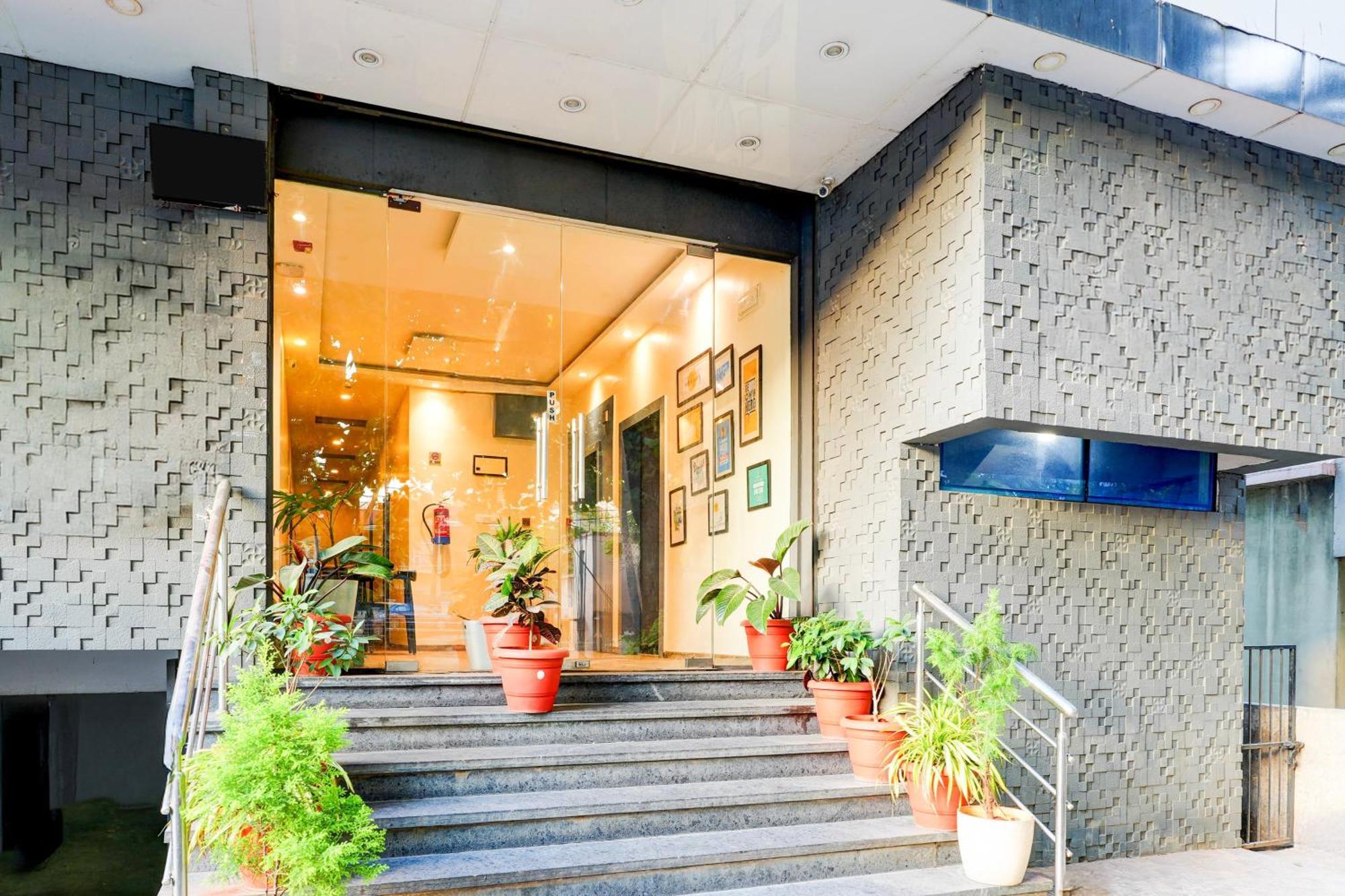 Super Townhouse Jayanagar Hotell Bangalore Exteriör bild
