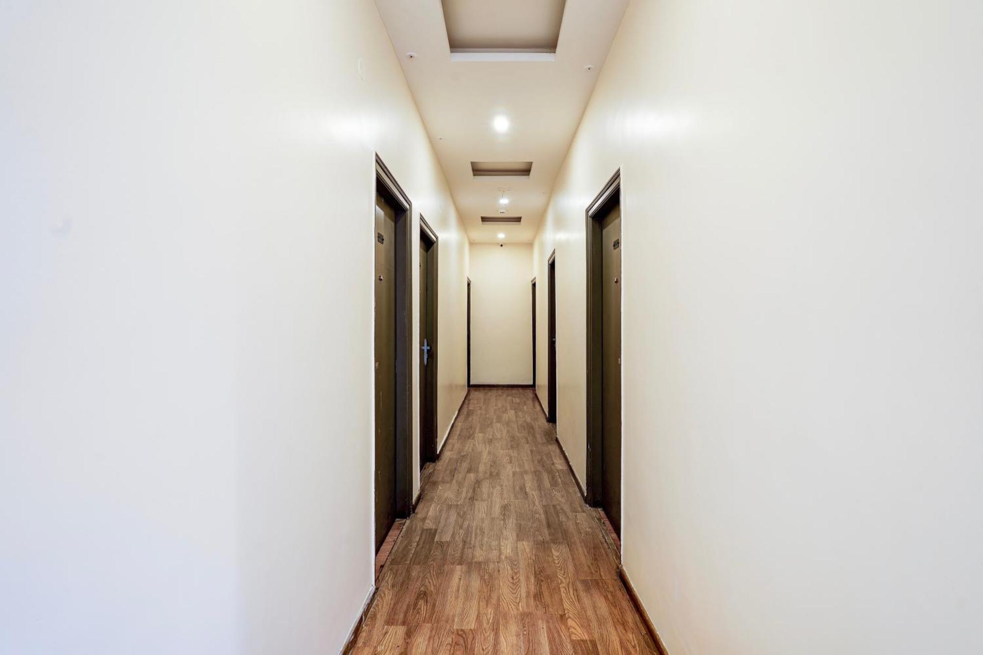 Super Townhouse Jayanagar Hotell Bangalore Exteriör bild
